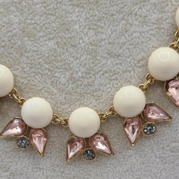 J Crew Off White Resin Beads with Gold and Clear Crystal Gold Tone Necklace NWOT - Picture 2 of 10